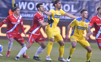 Jucătorii de la Petrolul și Buzău / Foto: Sportpictures